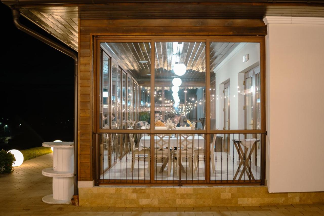 Crama Jelna Resort & Spa Orheiu Bistritei ภายนอก รูปภาพ